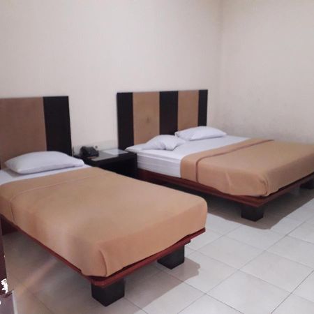 Surya Hotel & Resort Baturraden Buitenkant foto