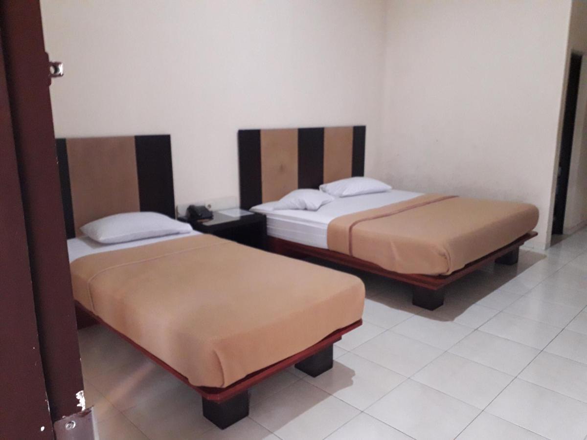 Surya Hotel & Resort Baturraden Buitenkant foto