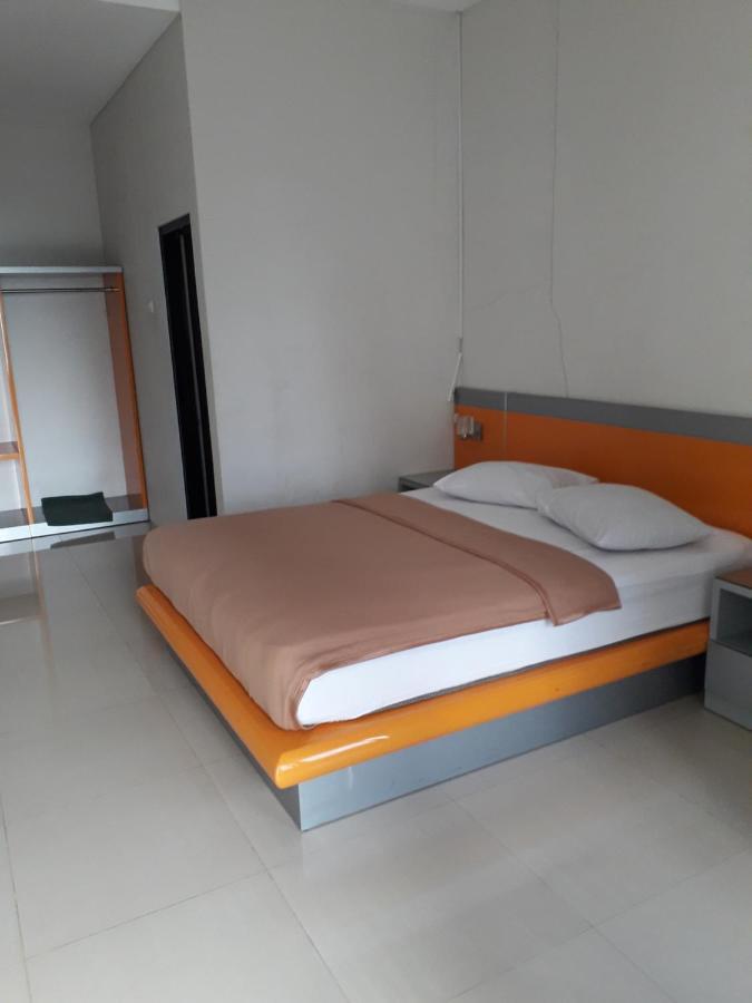 Surya Hotel & Resort Baturraden Buitenkant foto